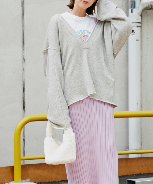 CREOLME（クレオルム）の「(CREOLME)Vネックビッグプルオーバー（スウェット・レディース・ネイビー/グレー/ブルー・ONE SIZE）」の17枚目の写真