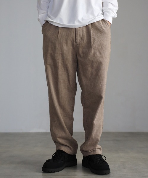 CREARE -LINO-(クレアーレリノ)の「8W コーデュロイ ワイドテーパード パンツ(その他パンツ・メンズ・ブラック/グレイッシュベージュ/オフホワイト・M/L)」の14枚目の写真