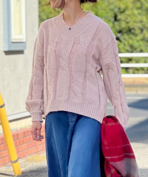 BEATJIVE(ビートジャイブ)の「Vネック ニット セーター レディース(ニット/セーター・レディース・ピンク/グレー/ホワイト/ブラック/レッド・FREE)」の1枚目の写真