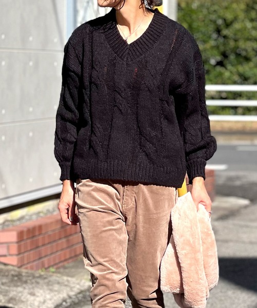 BEATJIVE(ビートジャイブ)の「Vネック ニット セーター レディース(ニット/セーター・レディース・ピンク/グレー/ホワイト/ブラック/レッド・FREE)」の3枚目の写真