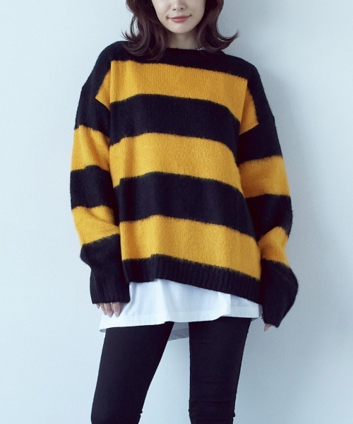 ARCADE（アーケード）の「男女兼用 モヘアタッチ ワイドオーバーサイズ ドロップショルダー プルオーバー ニット（ニット/セーター・レディース・ブラック×ホワイト/エメラルド/ブラック×イエロー/ブラック×レッド/グリーン/マスタード/チャコールグレー/レッド/ブラック/ブラック×グレー/グレー/ブルー・L/M）」の6枚目の写真