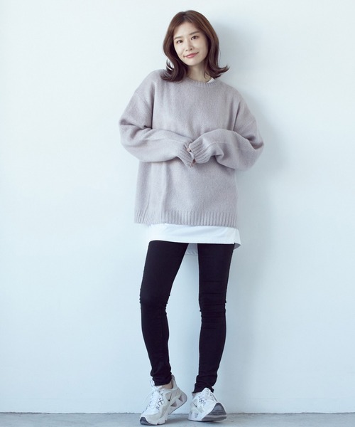 ARCADE（アーケード）の「男女兼用 モヘアタッチ ワイドオーバーサイズ ドロップショルダー プルオーバー ニット（ニット/セーター・レディース・ブラック×ホワイト/エメラルド/ブラック×イエロー/ブラック×レッド/グリーン/マスタード/チャコールグレー/レッド/ブラック/ブラック×グレー/グレー/ブルー・L/M）」の14枚目の写真