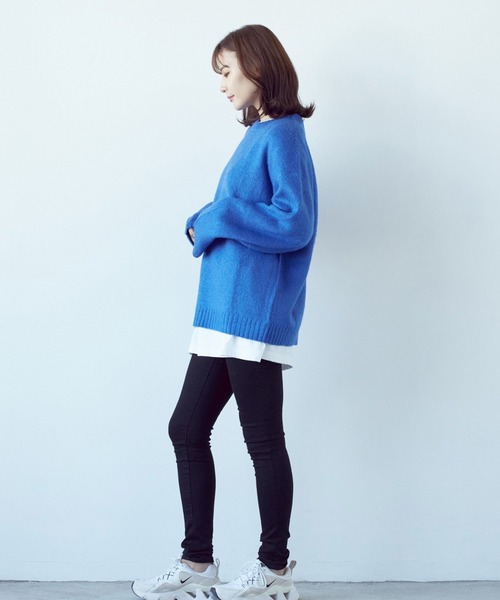 ARCADE（アーケード）の「男女兼用 モヘアタッチ ワイドオーバーサイズ ドロップショルダー プルオーバー ニット（ニット/セーター・レディース・ブラック×ホワイト/エメラルド/ブラック×イエロー/ブラック×レッド/グリーン/マスタード/チャコールグレー/レッド/ブラック/ブラック×グレー/グレー/ブルー・L/M）」の21枚目の写真