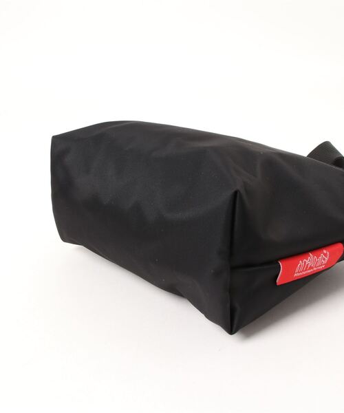 Manhattan Portage(マンハッタンポーテージ)の「Micro Portage Tote Bag Matte Twil(トートバッグ・メンズ・ブラック・X-SMALL)」の16枚目の写真