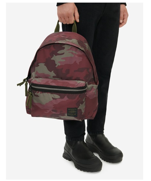 Maison Kitsune(メゾンキツネ)の「MKxEASTPAK PRINTED PADDED BACKPACK(バックパック/リュック・メンズ・ワイン・U)」の6枚目の写真