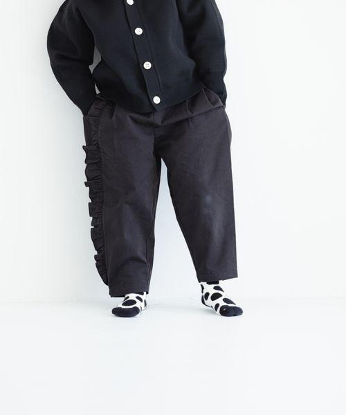 LOWRYS FARM（ローリーズファーム）の「フリルパンツ　180386（チノパンツ・キッズ・ブラック/ベージュ・110cm/120cm/130cm/140cm/150cm）」の17枚目の写真