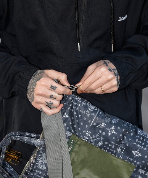 Subciety(サブサエティ)の「REVERSIBLE HELMET BAG(ショルダーバッグ・メンズ・ネイビー/ブラック/カーキ・FREE)」の17枚目の写真