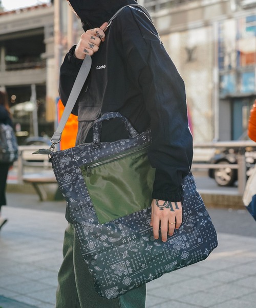 Subciety(サブサエティ)の「REVERSIBLE HELMET BAG(ショルダーバッグ・メンズ・ネイビー/ブラック/カーキ・FREE)」の12枚目の写真