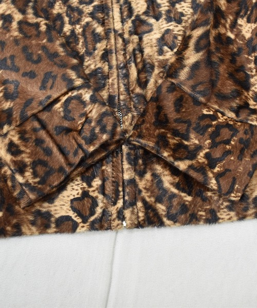 VINTAGE（ヴィンテージ）の「【ヴィンテージ古着】レオパード柄 ベロア フルジップ パーカー（パーカー・メンズ・ブラウン・SMALL）」の8枚目の写真