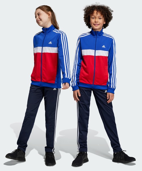 adidas（アディダス）の「エッセンシャルズ スリーストライプス ティベリオ トラックスーツ / アディダス adidas（ジャージ・キッズ・ブルー系その他/ブラック/レッド/ブルー・130/140/150/160）」の3枚目の写真
