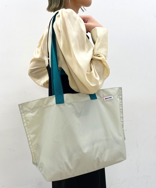 Omekashi（オメカシ）の「NYLONY コントラストツーハンドルトート S（トートバッグ・レディース・グリーン/パープル・ONE SIZE）」の11枚目の写真