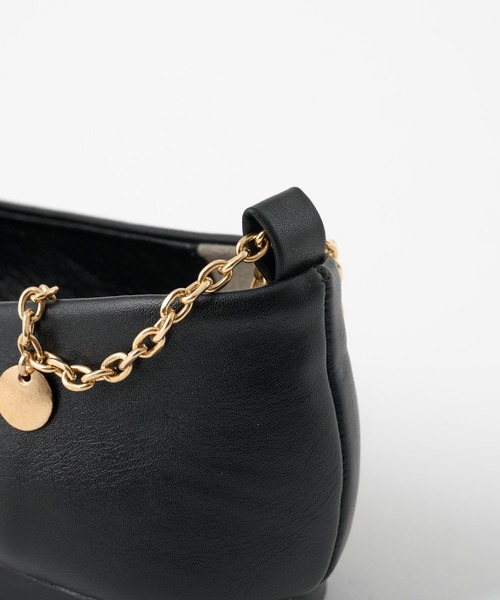 COLONY 2139（コロニートゥーワンスリーナイン）の「アンクルチェーンフラットシューズ（パンプス・レディース・ブラック/オフホワイト・SMALL/MEDIUM/LARGE）」の18枚目の写真