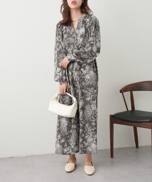 COLONY 2139（コロニートゥーワンスリーナイン）の「アンクルチェーンフラットシューズ（パンプス・レディース・ブラック/オフホワイト・SMALL/MEDIUM/LARGE）」の8枚目の写真