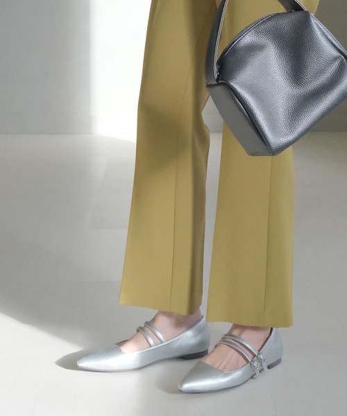 AmiAmi（アミアミ）の「メリージェーンパンプス/ダブルベルト ポインテッドトゥ（パンプス・レディース・ブラック/ブラック系その他/アイボリー/シルバー/グレイッシュベージュ/オフホワイト・L/LL/M/S/3L/SS）」の15枚目の写真