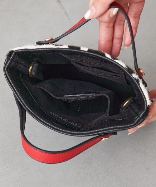 Pal collection（パルコレクション）の「ハラコ風エコバック付スマホポシェット2（ショルダーバッグ・レディース・ブラック系その他2/ホワイト・FREE）」の8枚目の写真