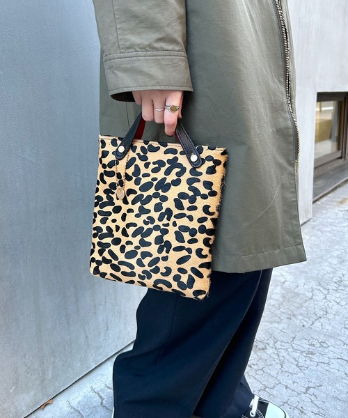 Pal collection（パルコレクション）の「ハラコ風エコバック付スマホポシェット2（ショルダーバッグ・レディース・ブラック系その他2/ホワイト・FREE）」の22枚目の写真