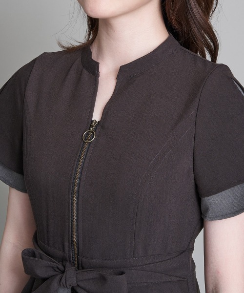 A de a.v.v(アードアー・ヴェ・ヴェ)の「バイカラーレイヤードマーメイドワンピース(ワンピース・レディース・ブラック/ブルー・SMALL/MEDIUM/36/38)」の8枚目の写真