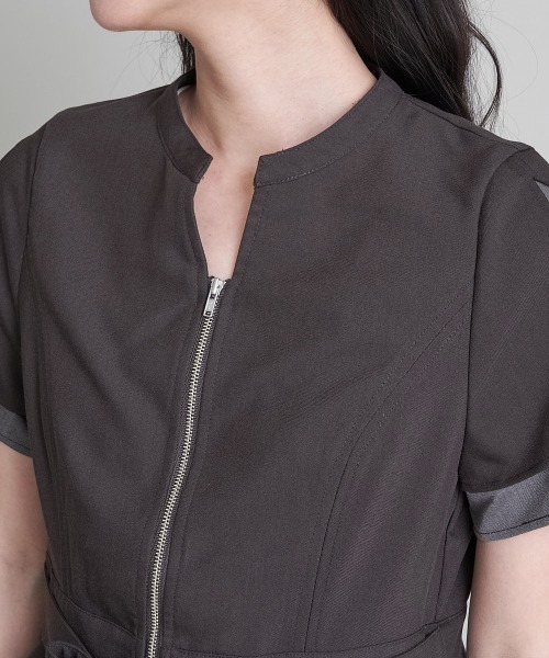 A de a.v.v(アードアー・ヴェ・ヴェ)の「バイカラーレイヤードマーメイドワンピース(ワンピース・レディース・ブラック/ブルー・SMALL/MEDIUM/36/38)」の15枚目の写真