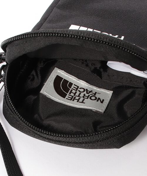 THE NORTH FACE(ザノースフェイス)の「【THE NORTH FACE/ザノースフェイス】SIMPLE MINI BAG/シンプル ミニ バッグ/ショルダーバッグ(ショルダーバッグ・メンズ・ブラック/ブラック系その他/グリーン/ホワイト・FREE)」の6枚目の写真