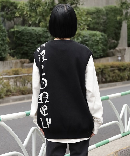 LONELY/論理（ロンリー）の「LONELY(論理)/ロンリー KINT VEST Vネック ベスト ジャガードニット ロゴ（ベスト・メンズ・ブラック・FREE）」の8枚目の写真