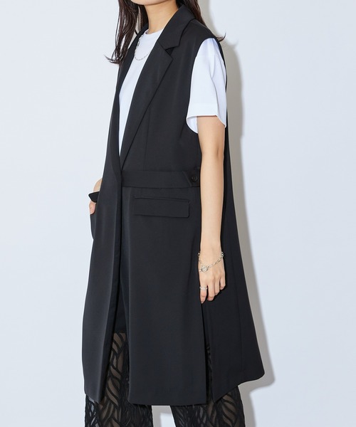 Lui's（ルイス）の「ベルト付きミディジレ(セットアップ対応)（ベスト・レディース・オフホワイト/オリーブ/ブラック・FREE）」の2枚目の写真