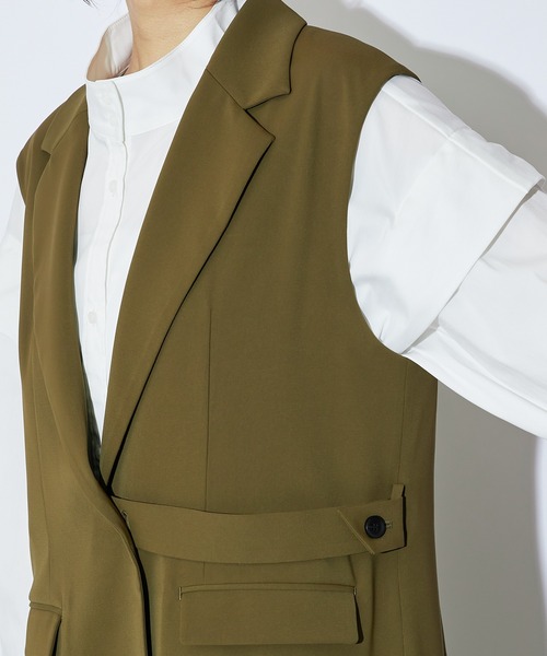 Lui's（ルイス）の「ベルト付きミディジレ(セットアップ対応)（ベスト・レディース・オフホワイト/オリーブ/ブラック・FREE）」の16枚目の写真