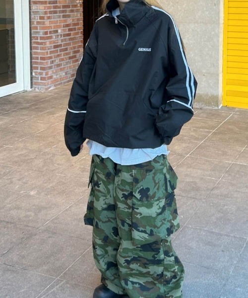 Dalfwin（ダールフィン）の「韓国ファッションGENIUSラインハーフジップトラックジャケット（ブルゾン・レディース・ホワイト/ブラック/レッド・FREE）」の10枚目の写真