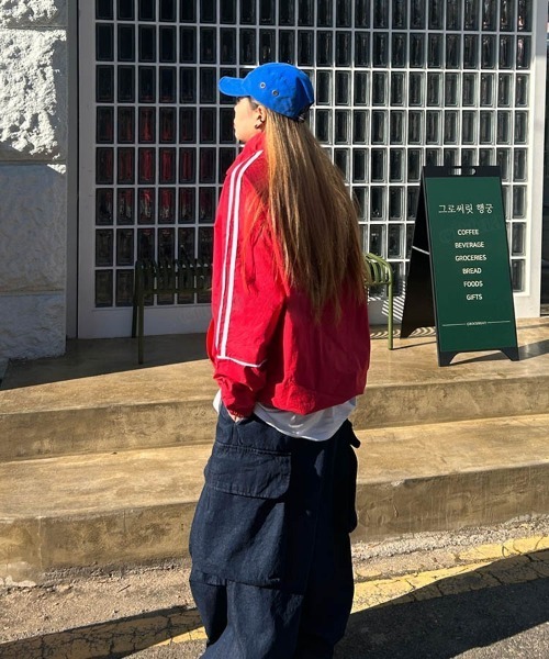 Dalfwin（ダールフィン）の「韓国ファッションGENIUSラインハーフジップトラックジャケット（ブルゾン・レディース・ホワイト/ブラック/レッド・FREE）」の18枚目の写真