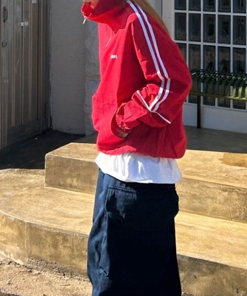Dalfwin（ダールフィン）の「韓国ファッションGENIUSラインハーフジップトラックジャケット（ブルゾン・レディース・ホワイト/ブラック/レッド・FREE）」の8枚目の写真