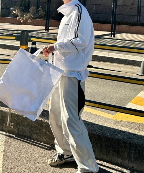 Dalfwin（ダールフィン）の「韓国ファッションGENIUSラインハーフジップトラックジャケット（ブルゾン・レディース・ホワイト/ブラック/レッド・FREE）」の20枚目の写真