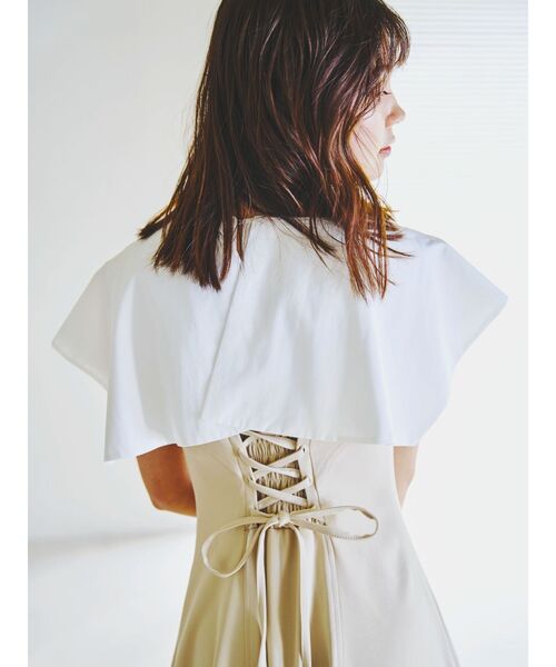 dazzlin（ダズリン）の「シャツケープレイヤードワンピース（ワンピース・レディース・ベージュ/ブラック/ブルー・SMALL/MEDIUM）」の4枚目の写真