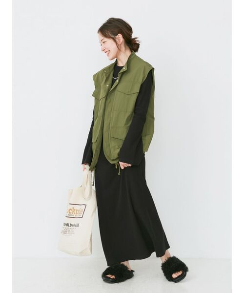 Ungrid（アングリッド）の「【WEB限定】ナイロン混ミリタリールーズベスト（ベスト・レディース・オフホワイト/ブラック/カーキ・FREE）」の20枚目の写真