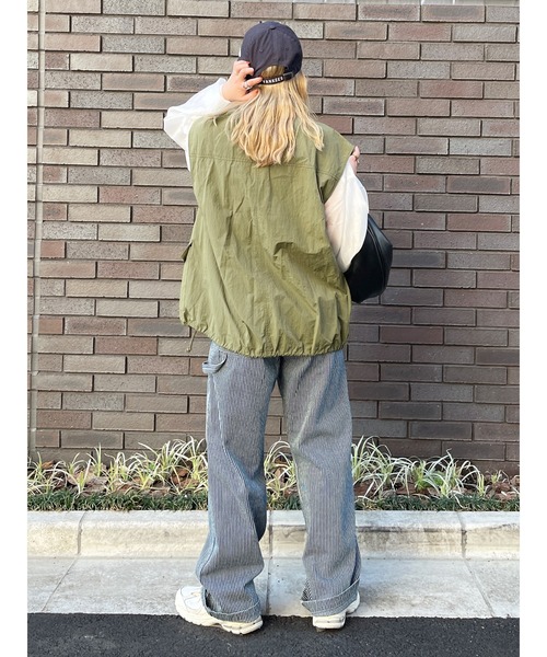 Ungrid（アングリッド）の「【WEB限定】ナイロン混ミリタリールーズベスト（ベスト・レディース・オフホワイト/ブラック/カーキ・FREE）」の7枚目の写真