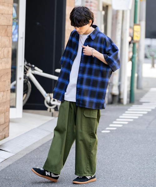 Rocky Monroe(ロッキーモンロー)の「オーバーサイズ レギュラーカラー オンブレチェック半袖シャツ(シャツ/ブラウス・メンズ・ブラック/パープル/イエロー/ブルー・M/L)」の12枚目の写真