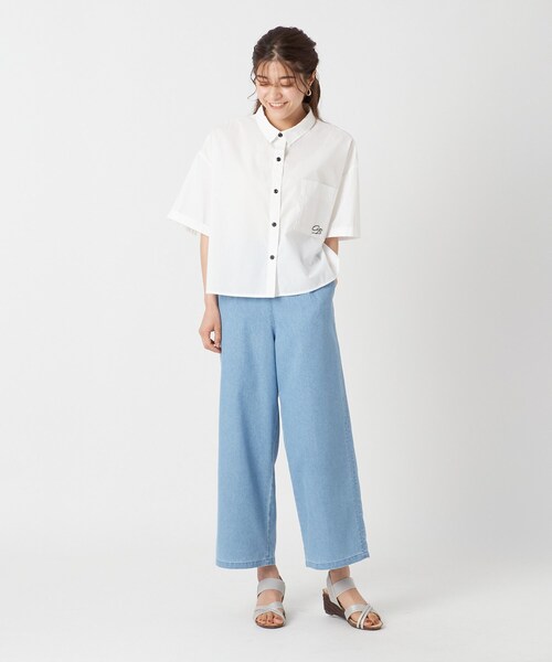 Cutie Blonde（キューティーブロンド）の「◆やわらかデニムでらくらく◎ タックワイドパンツ（デニムパンツ・レディース・ライトブルー/ネイビー・01/03/02）」の4枚目の写真