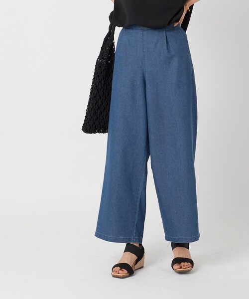 Cutie Blonde（キューティーブロンド）の「◆やわらかデニムでらくらく◎ タックワイドパンツ（デニムパンツ・レディース・ライトブルー/ネイビー・01/03/02）」の12枚目の写真