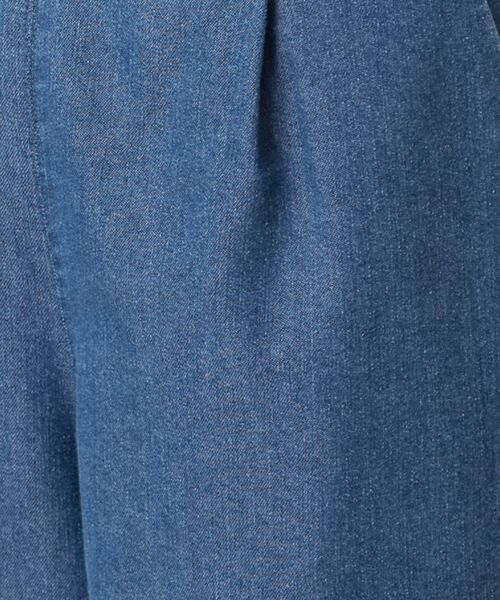 Cutie Blonde（キューティーブロンド）の「◆やわらかデニムでらくらく◎ タックワイドパンツ（デニムパンツ・レディース・ライトブルー/ネイビー・01/03/02）」の15枚目の写真