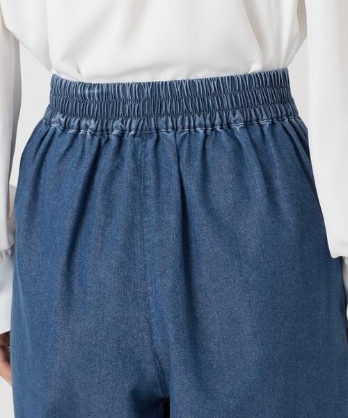 Cutie Blonde（キューティーブロンド）の「◆やわらかデニムでらくらく◎ タックワイドパンツ（デニムパンツ・レディース・ライトブルー/ネイビー・01/03/02）」の17枚目の写真