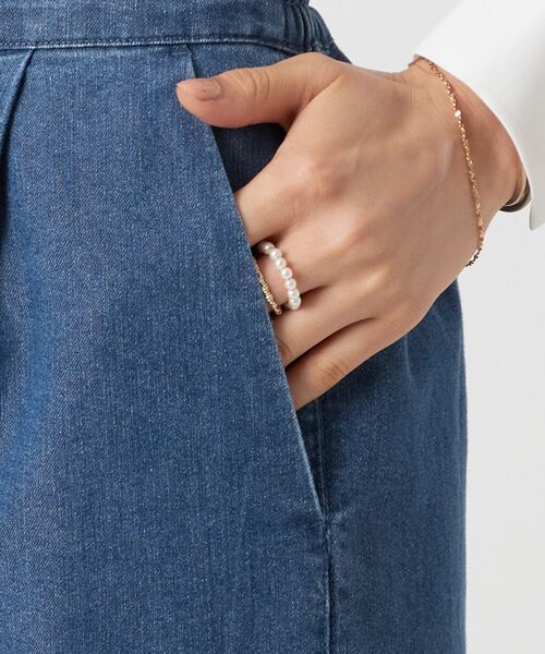 Cutie Blonde（キューティーブロンド）の「◆やわらかデニムでらくらく◎ タックワイドパンツ（デニムパンツ・レディース・ライトブルー/ネイビー・01/03/02）」の18枚目の写真