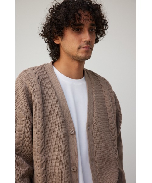 AZUL by moussy（アズールバイマウジー）の「スポンディッシュケーブルカーディガン（カーディガン/ボレロ・メンズ・ブラック/ベージュ/グレー/グリーン・FREE）」の8枚目の写真