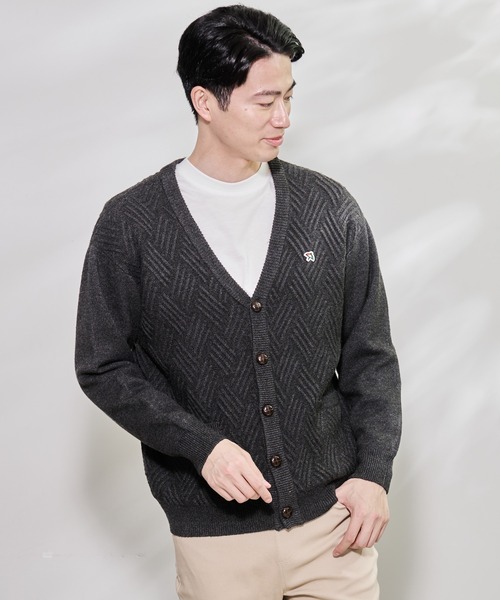 Arnold Palmer（アーノルドパーマー）の「ジオメトリック ニットカーディガン（カーディガン/ボレロ・メンズ・ブラック/キャメル・M/L/LL）」の10枚目の写真
