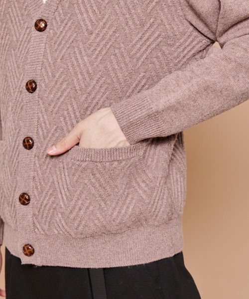 Arnold Palmer（アーノルドパーマー）の「ジオメトリック ニットカーディガン（カーディガン/ボレロ・メンズ・ブラック/キャメル・M/L/LL）」の6枚目の写真