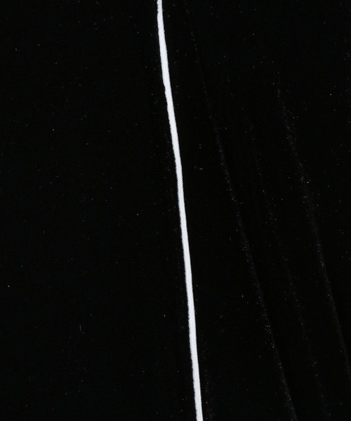 FOREVER 21（フォーエバー トゥエンティーワン）の「【2023AW】ベロアラインパンツ（その他パンツ・レディース・レッド/ネイビー/カーキ/ブラック・MEDIUM/LARGE）」の18枚目の写真