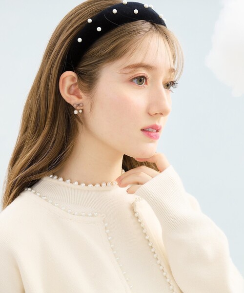 couture brooch（クチュールブローチ）の「◆【秋始まりの羽織に。】フェイクパールトリミングカーディガン（カーディガン/ボレロ・レディース・アイボリー/ブラック/サックスブルー・38/42）」の7枚目の写真