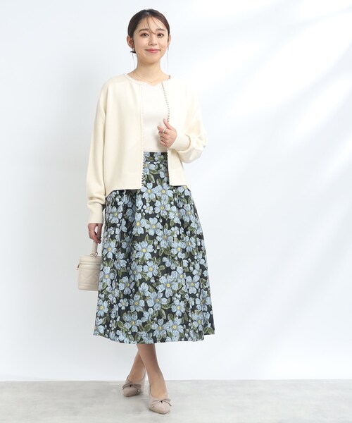 couture brooch（クチュールブローチ）の「◆【秋始まりの羽織に。】フェイクパールトリミングカーディガン（カーディガン/ボレロ・レディース・アイボリー/ブラック/サックスブルー・38/42）」の8枚目の写真