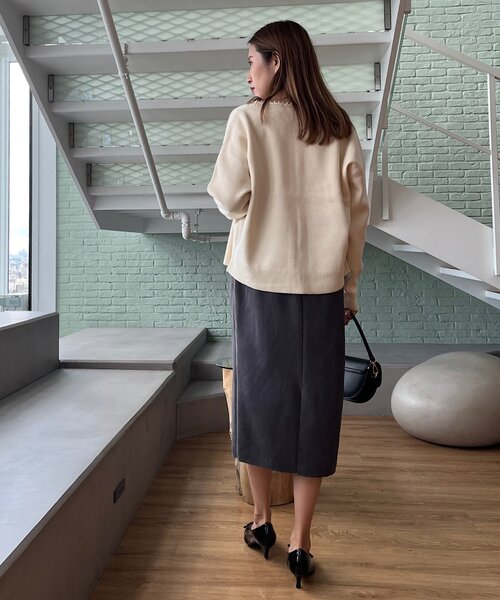 couture brooch（クチュールブローチ）の「◆【秋始まりの羽織に。】フェイクパールトリミングカーディガン（カーディガン/ボレロ・レディース・アイボリー/ブラック/サックスブルー・38/42）」の17枚目の写真