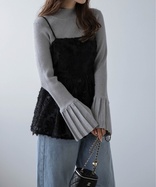 AMELY(エミリー)の「ジャガードペプラムキャミソール(キャミソール・レディース・ブラック/アイボリー・フリー)」の1枚目の写真