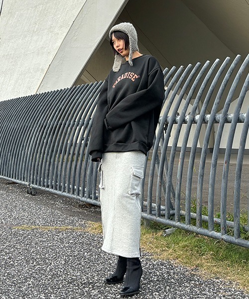 ペアコーデにも。オーバーカレッジロゴトレーナー（スウェット）｜SEN