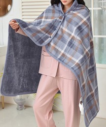 DAY CLOSET（デイ クローゼット）の「巻いたり羽織ったりポンチョにもなる ボア フリース 3WAYブランケット（ブランケット）」