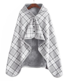 DAY CLOSET（デイ クローゼット）の「巻いたり羽織ったりポンチョにもなる ボア フリース 3WAYブランケット（ブランケット）」